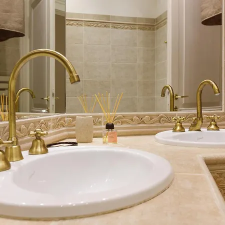 Apartamento Elegante D'epoca Nel Centro Di