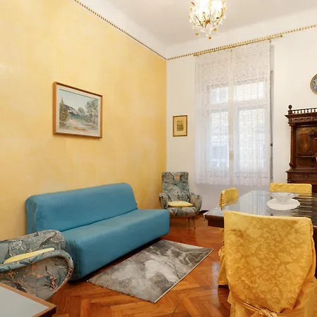 Elegante D'epoca Nel Centro Di Triëst