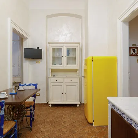Apartamento Elegante D'epoca Nel Centro Di