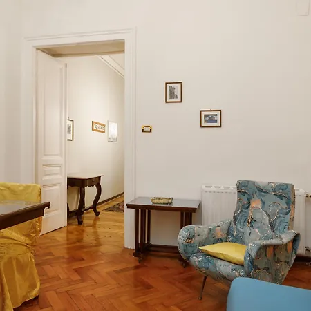 Apartment Elegante D'epoca Nel Centro Di