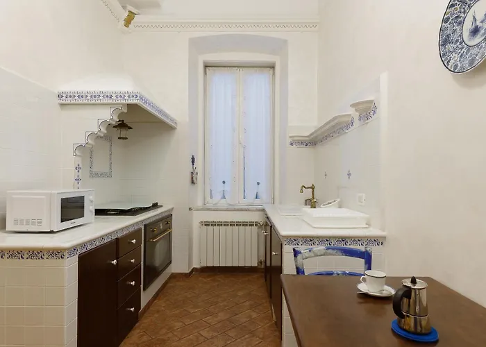 Elegante D'epoca Nel Centro Di Lägenhet *