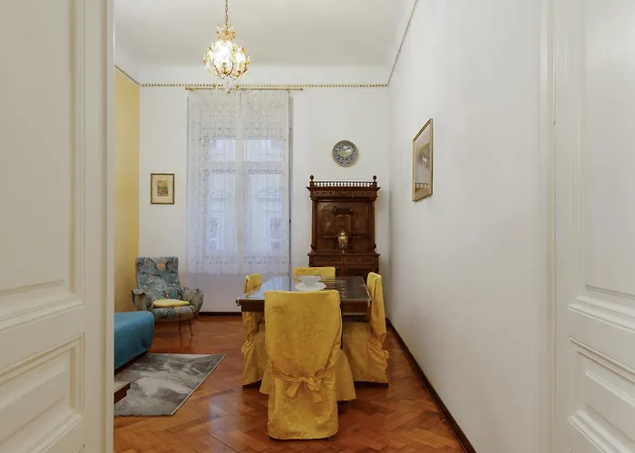 Elegante D'epoca Nel Centro Di *