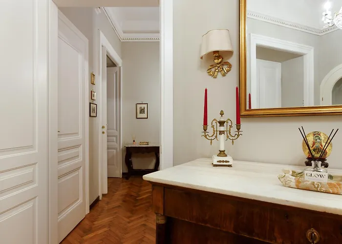 Elegante D'epoca Nel Centro Di Lägenhet