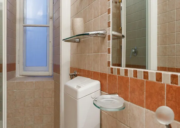 Elegante D'epoca Nel Centro Di Apartment Triest