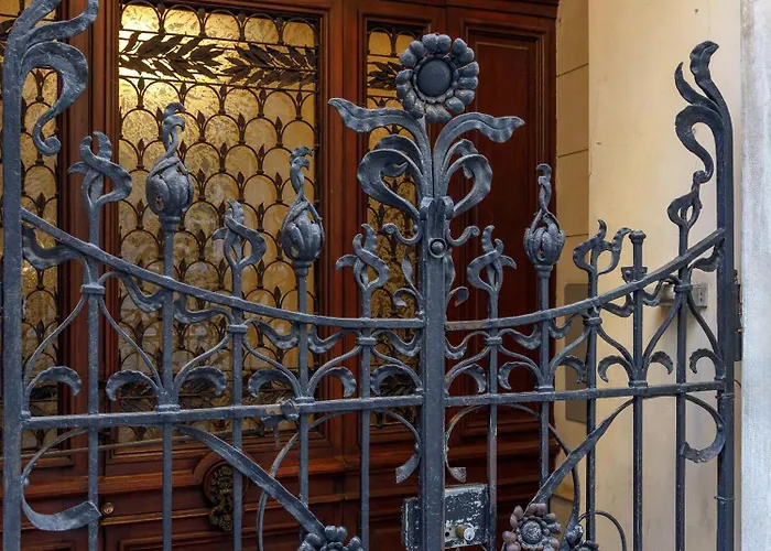 Elegante D'epoca Nel Centro Di Lägenhet