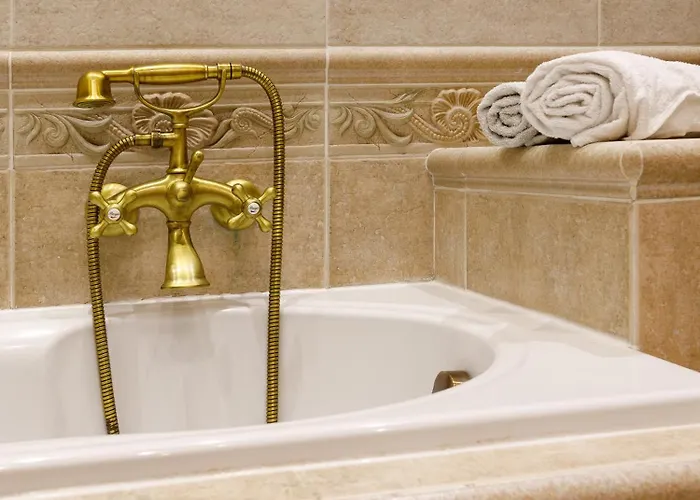 Lägenhet Elegante D'epoca Nel Centro Di Trieste