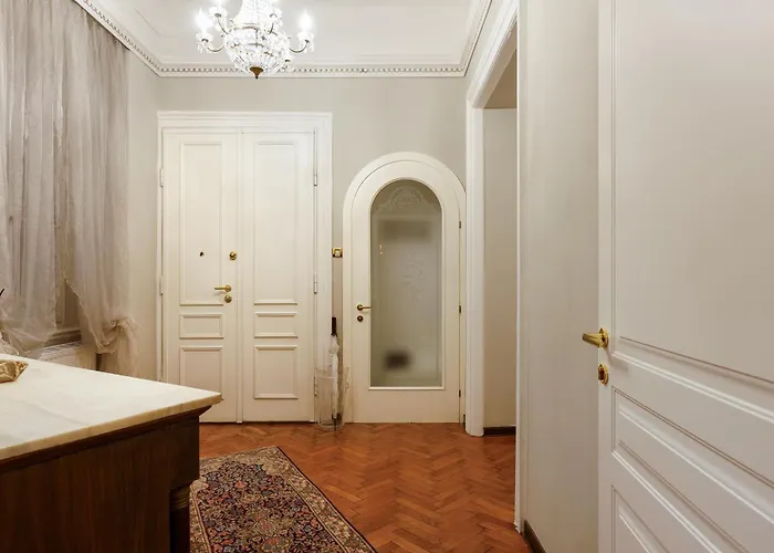 Elegante D'epoca Nel Centro Di Lägenhet Trieste