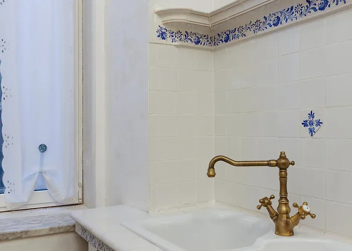 Elegante D'epoca Nel Centro Di * Triest